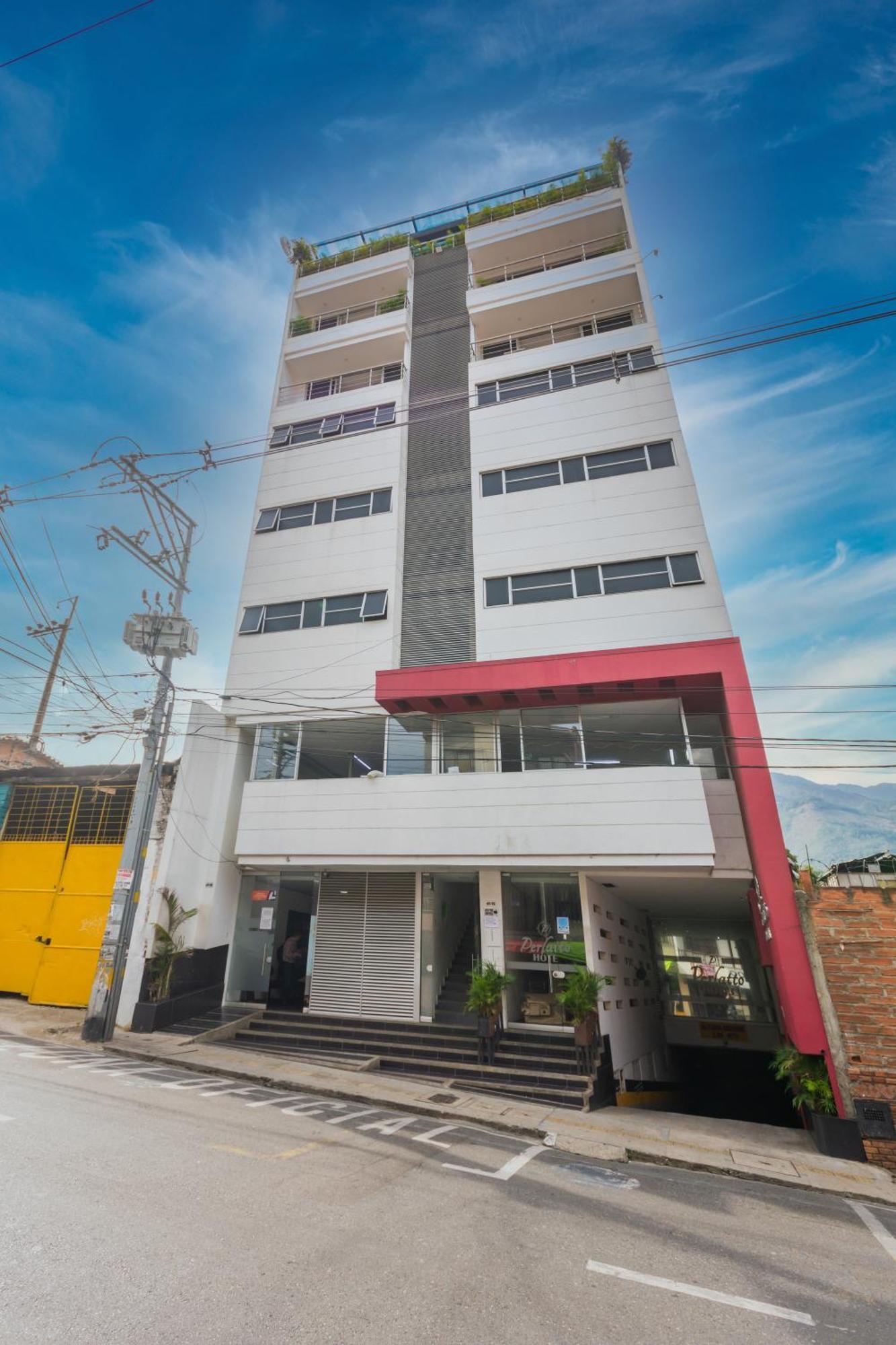 Hotel Perlatto เบลโญ ภายนอก รูปภาพ