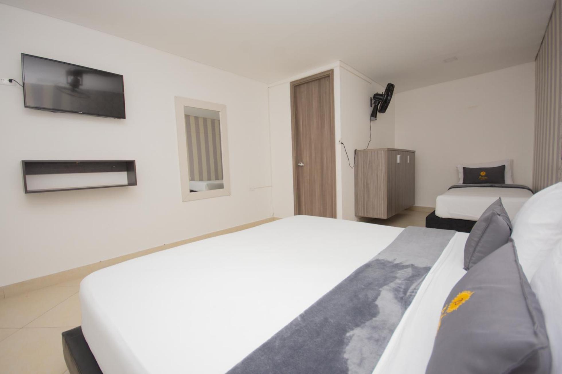 Hotel Perlatto เบลโญ ภายนอก รูปภาพ