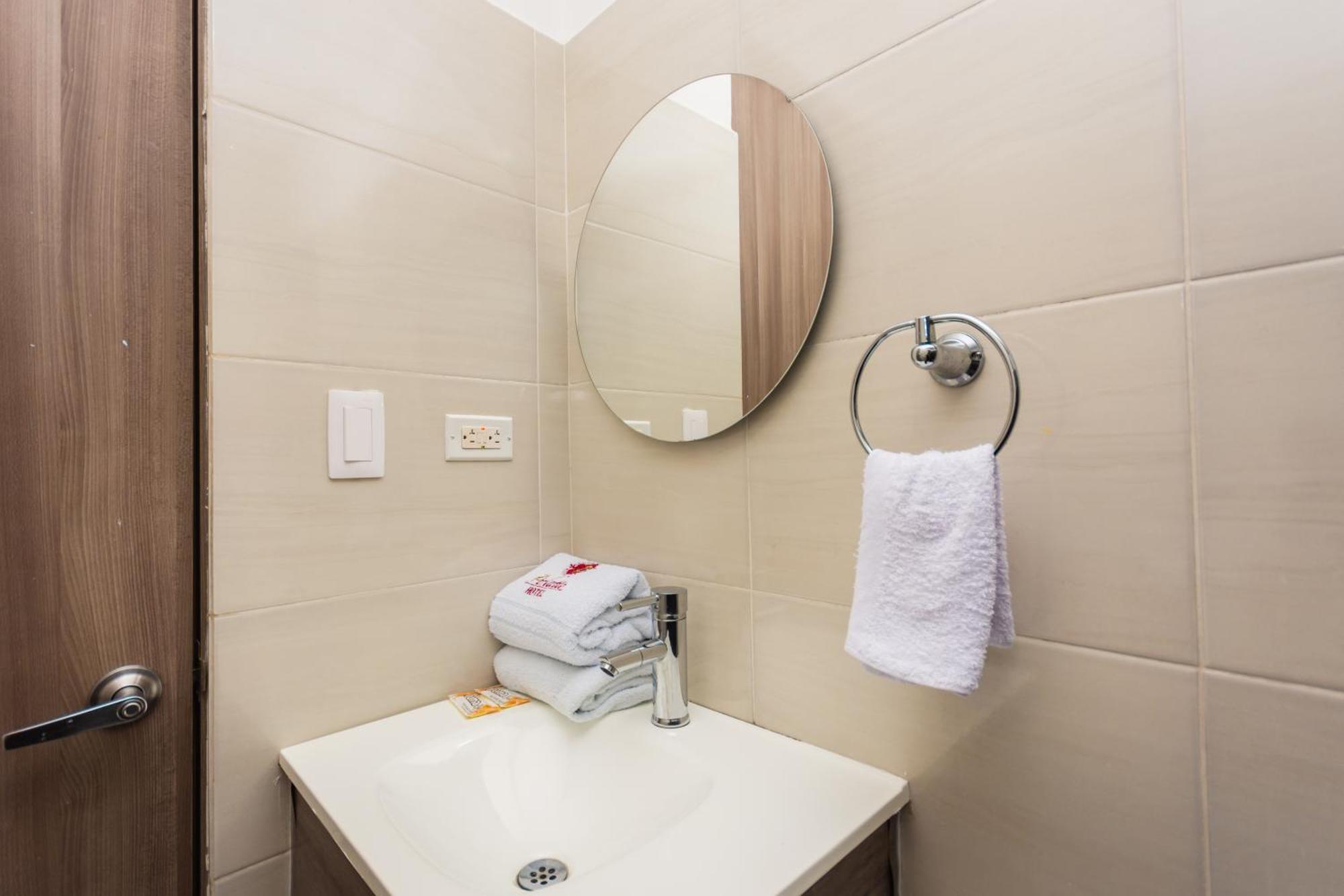 Hotel Perlatto เบลโญ ภายนอก รูปภาพ