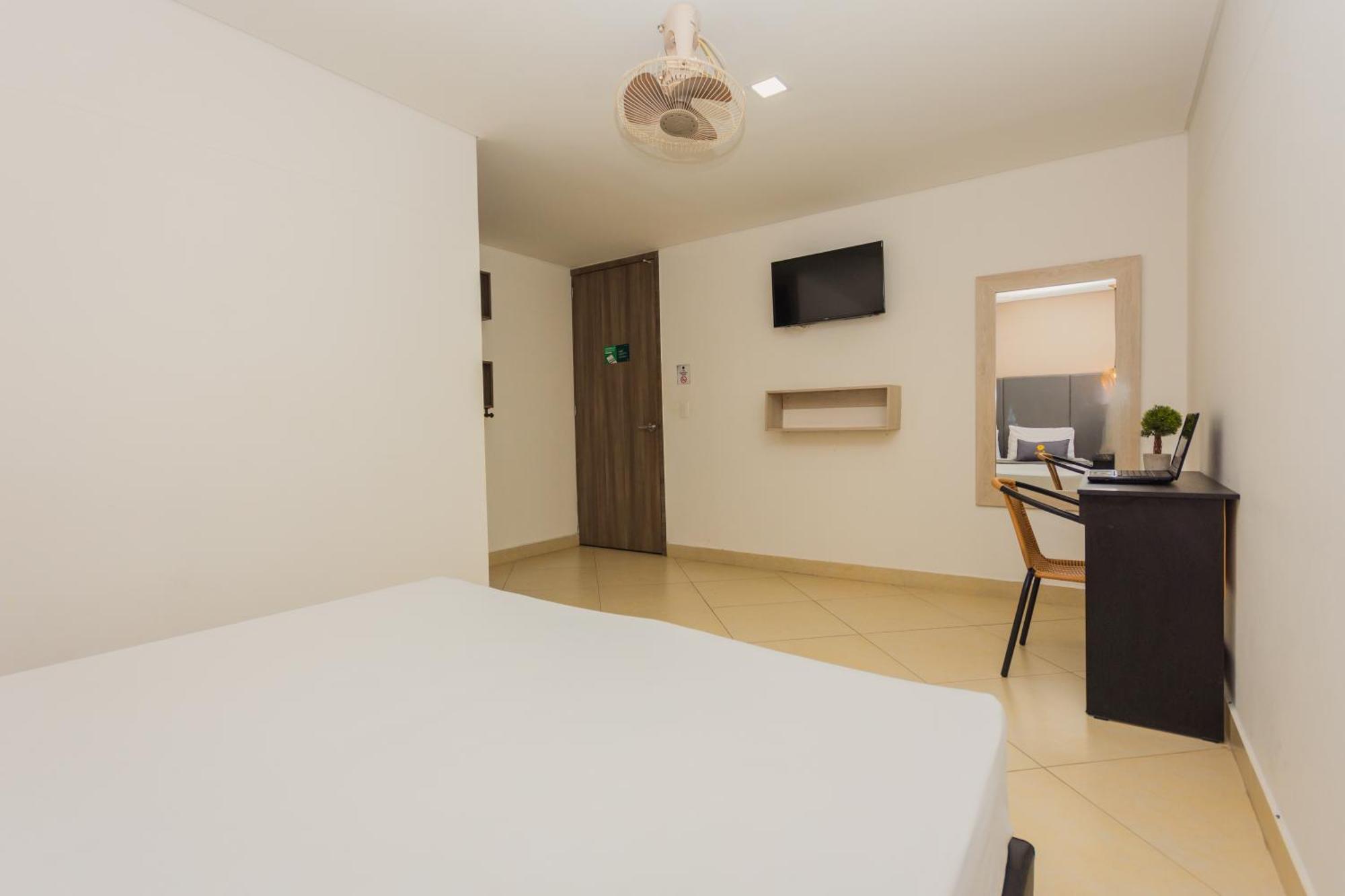 Hotel Perlatto เบลโญ ภายนอก รูปภาพ